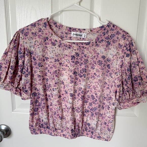 Roommates Purple and Pink Flutter Sleeve Crop Blouse - Picture 8 of 8